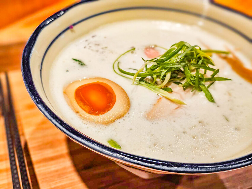 桃園市中壢區翔大拉麵店｜泡系拉麵吃過沒？有著猶如卡布奇諾般細緻泡泡的極品雞豚拉麵