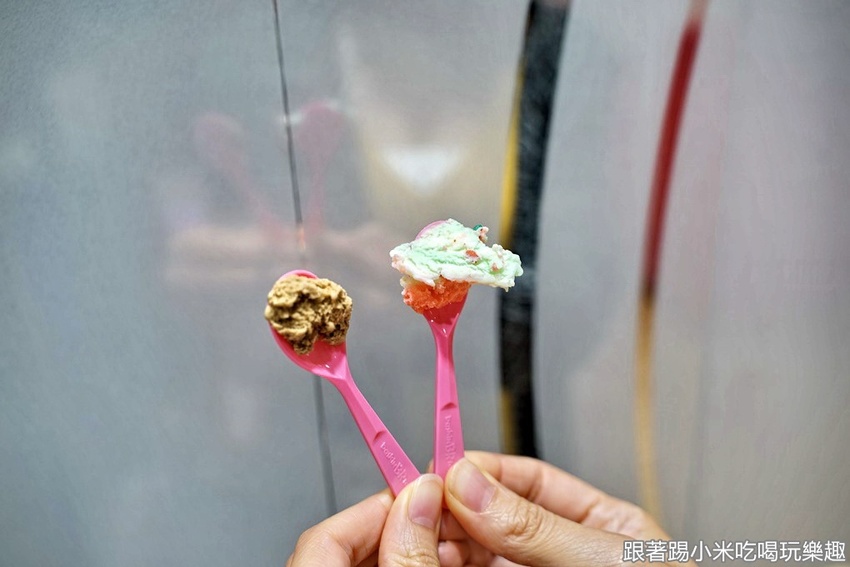 31冰淇淋巨城店。來自美國加州的網美色彩繽紛的冰淇淋專賣店!