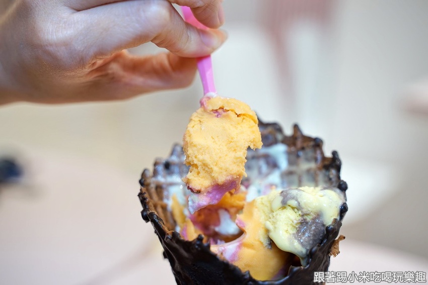 31冰淇淋巨城店。來自美國加州的網美色彩繽紛的冰淇淋專賣店!