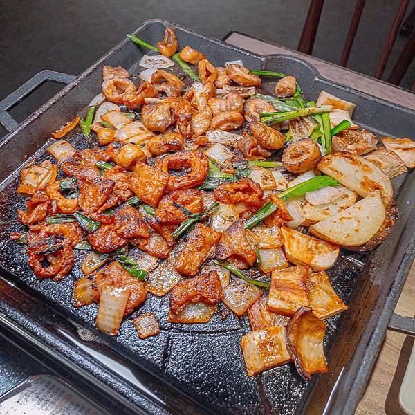 台北 松山區 男宅韓館돼지곱창 韓式烤腸烤肉 19.jpeg