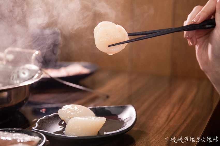 蒙古紅火鍋插旗桃園!桃園中壢火鍋吃到飽推薦,百種火鍋食材無限量供應!快跟臉一樣大的安格斯牛肉