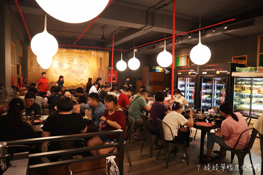 蒙古紅火鍋插旗桃園!桃園中壢火鍋吃到飽推薦,百種火鍋食材無限量供應!快跟臉一樣大的安格斯牛肉