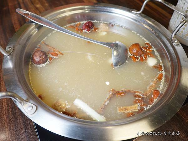 原味蒙古鍋-蒙古紅中壢店 (1).jpg