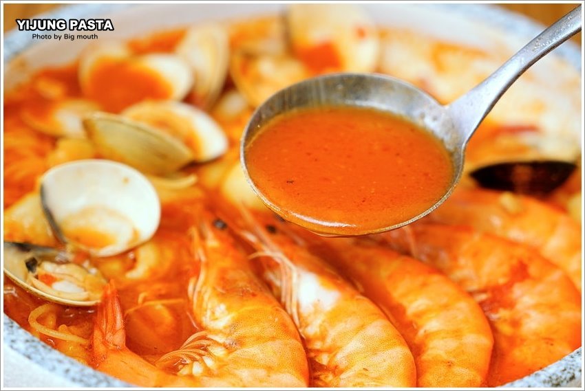 【桃園美食】義匠義式湯麵．義大利湯麵香濃美味，料多實在，澎湃大碗!