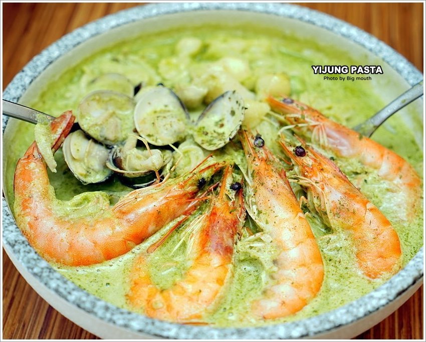 【桃園美食】義匠義式湯麵．義大利湯麵香濃美味，料多實在，澎湃大碗!