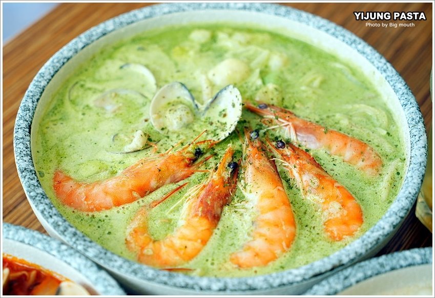 【桃園美食】義匠義式湯麵．義大利湯麵香濃美味，料多實在，澎湃大碗!