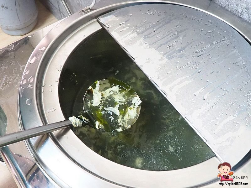 桃園中壢美食-老楊燒臘-轉換門面重新出發，我心目中第一名脆皮燒肉回來了 @民宿女王芽月-美食.旅遊.全台趴趴走