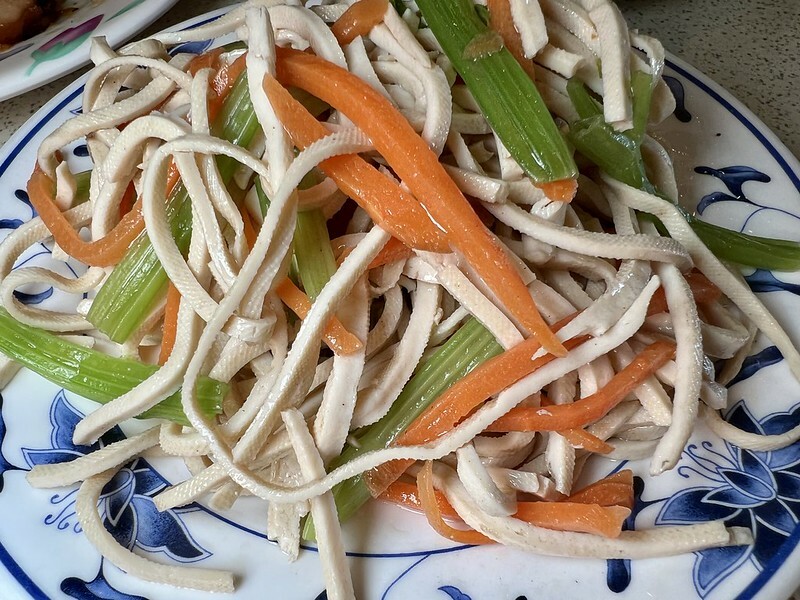 【台灣，嘉義市，東區】來吃一碗冠軍牛肉麵～半畝田北方麵食館。（嘉義美食/嘉義東區美食）