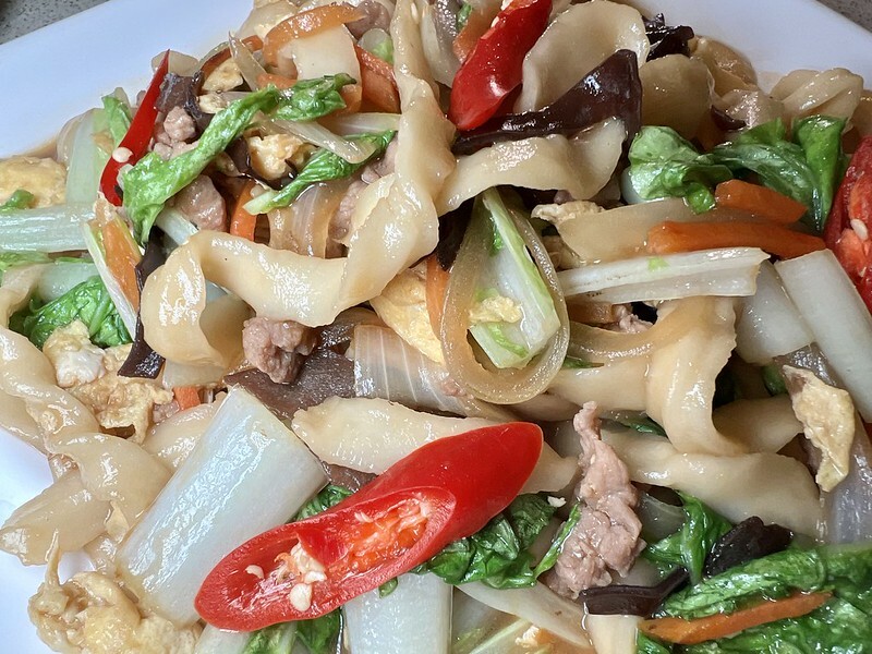 【台灣，嘉義市，東區】來吃一碗冠軍牛肉麵～半畝田北方麵食館。（嘉義美食/嘉義東區美食）