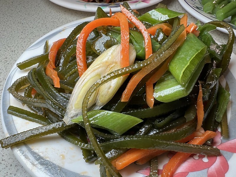 【台灣，嘉義市，東區】來吃一碗冠軍牛肉麵～半畝田北方麵食館。（嘉義美食/嘉義東區美食）