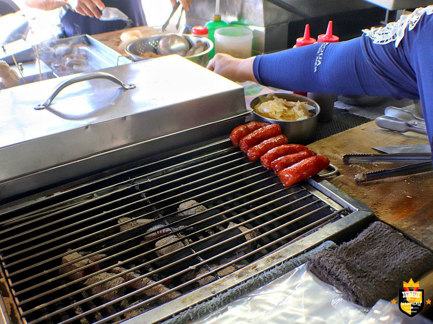 台南黑輪攤／每日限量只賣5小時／木炭烘烤飄香20年／在地人的台式下午茶／老饕就愛這一味／銅板美食CP值高／關東煮湯頭+古早味紅茶無限暢飲喝到飽