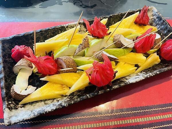 花蓮縣花蓮市||吃。花蓮|| 流流社風味餐 特色無菜單原住民料理