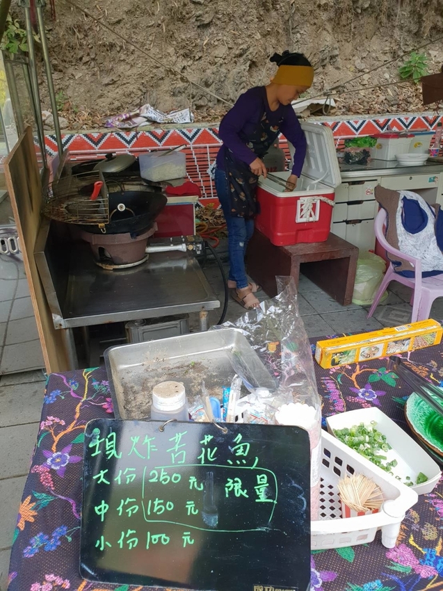 【新竹.尖石鄉】老鷹溪親子親水步道。平緩好走30分鐘可抵ˋ達瀑布。享受森林芬多精的洗禮