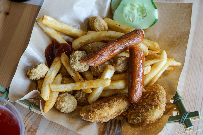 網美拍起來! 花蓮台11線最新看海咖啡廳 絕美海景 超可愛日式刨冰有夠好拍 浪花村 提供南洋料理、手沖咖啡