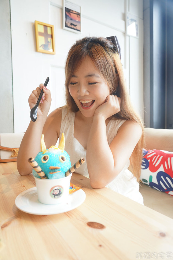 網美拍起來! 花蓮台11線最新看海咖啡廳 絕美海景 超可愛日式刨冰有夠好拍 浪花村 提供南洋料理、手沖咖啡