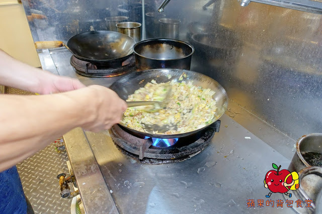 [食記] 新竹東區 - 皇鳴 炒飯王國 炒功厲害充滿鍋香 料多味美份量足 咖哩炒麵香牛肉嫩 蛤蜊薑絲鮮甜對味 新竹美食