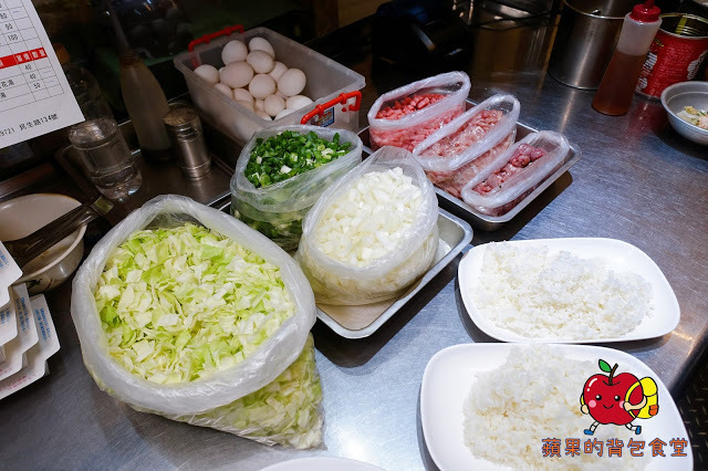 [食記] 新竹東區 - 皇鳴 炒飯王國 炒功厲害充滿鍋香 料多味美份量足 咖哩炒麵香牛肉嫩 蛤蜊薑絲鮮甜對味 新竹美食