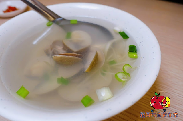 [食記] 新竹東區 - 皇鳴 炒飯王國 炒功厲害充滿鍋香 料多味美份量足 咖哩炒麵香牛肉嫩 蛤蜊薑絲鮮甜對味 新竹美食