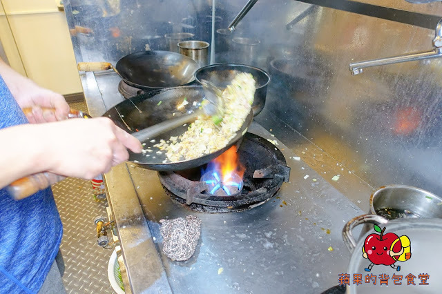 [食記] 新竹東區 - 皇鳴 炒飯王國 炒功厲害充滿鍋香 料多味美份量足 咖哩炒麵香牛肉嫩 蛤蜊薑絲鮮甜對味 新竹美食