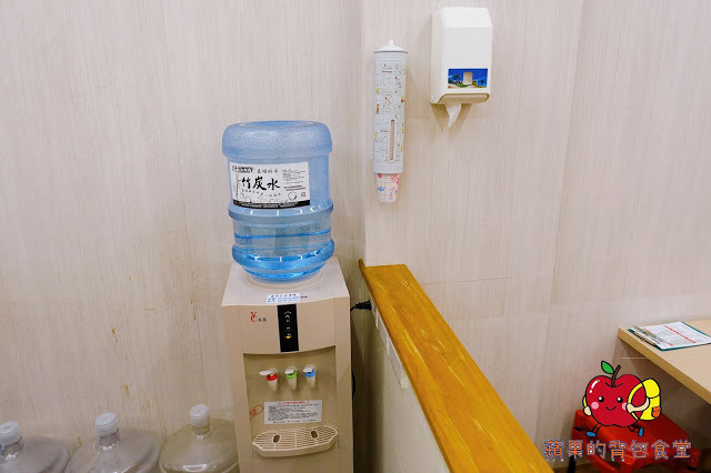 [食記] 新竹東區 - 皇鳴 炒飯王國 炒功厲害充滿鍋香 料多味美份量足 咖哩炒麵香牛肉嫩 蛤蜊薑絲鮮甜對味 新竹美食