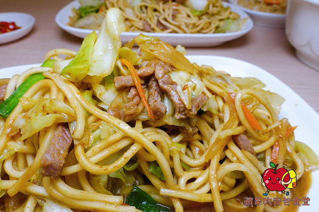 [食記] 新竹東區 - 皇鳴 炒飯王國 炒功厲害充滿鍋香 料多味美份量足 咖哩炒麵香牛肉嫩 蛤蜊薑絲鮮甜對味 新竹美食