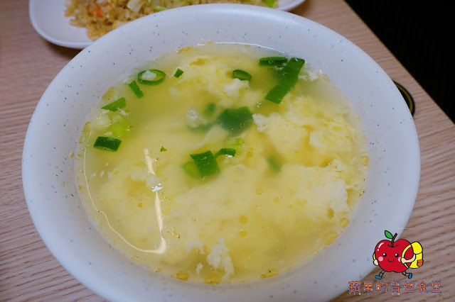 [食記] 新竹東區 - 皇鳴 炒飯王國 炒功厲害充滿鍋香 料多味美份量足 咖哩炒麵香牛肉嫩 蛤蜊薑絲鮮甜對味 新竹美食