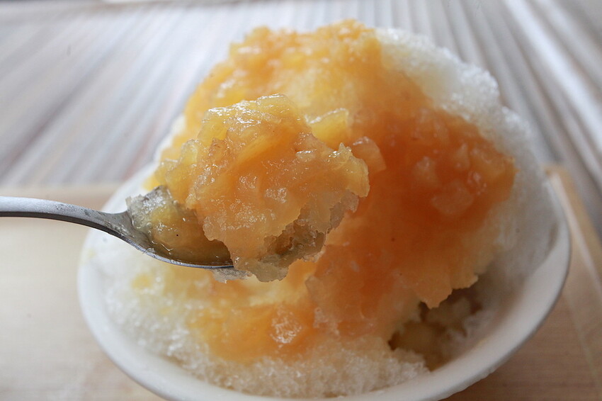 高雄市三民區吃。高雄美食｜三民區。「家元手工豆花 剉冰」Goole233則評論獲得4.8顆星，專賣古早味豆花，剉冰有黑糖漿跟