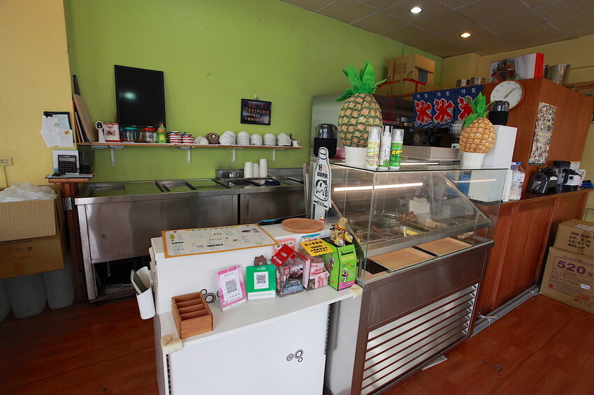 高雄市三民區吃。高雄美食｜三民區。「家元手工豆花 剉冰」Goole233則評論獲得4.8顆星，專賣古早味豆花，剉冰有黑糖漿跟