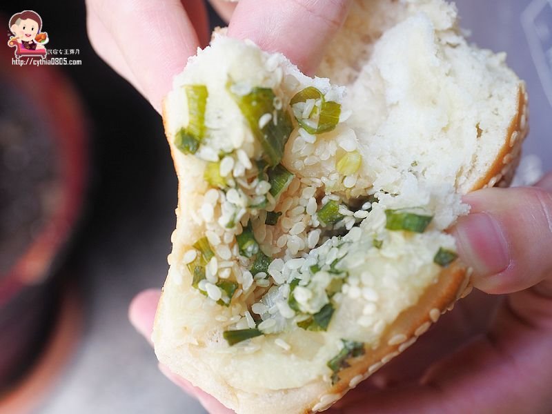 桃園中壢美食-老民生豆漿燒餅油條店-65年江蘇燒餅老字號,超大招牌餅只要15元 @民宿女王芽月-美食.旅遊.全台趴趴走