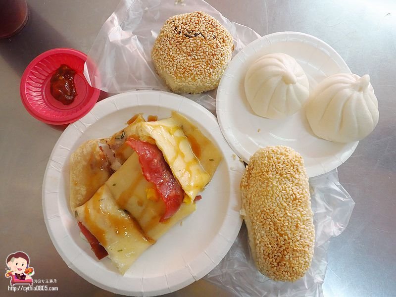 桃園中壢美食-老民生豆漿燒餅油條店-65年江蘇燒餅老字號,超大招牌餅只要15元 @民宿女王芽月-美食.旅遊.全台趴趴走