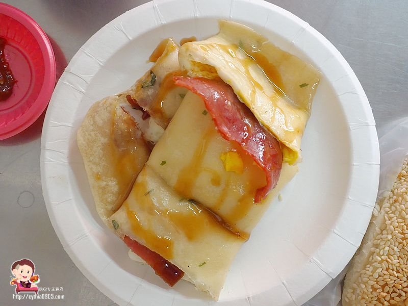 桃園中壢美食-老民生豆漿燒餅油條店-65年江蘇燒餅老字號,超大招牌餅只要15元 @民宿女王芽月-美食.旅遊.全台趴趴走