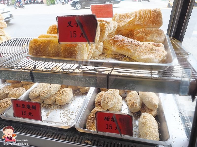 桃園中壢美食-老民生豆漿燒餅油條店-65年江蘇燒餅老字號,超大招牌餅只要15元 @民宿女王芽月-美食.旅遊.全台趴趴走