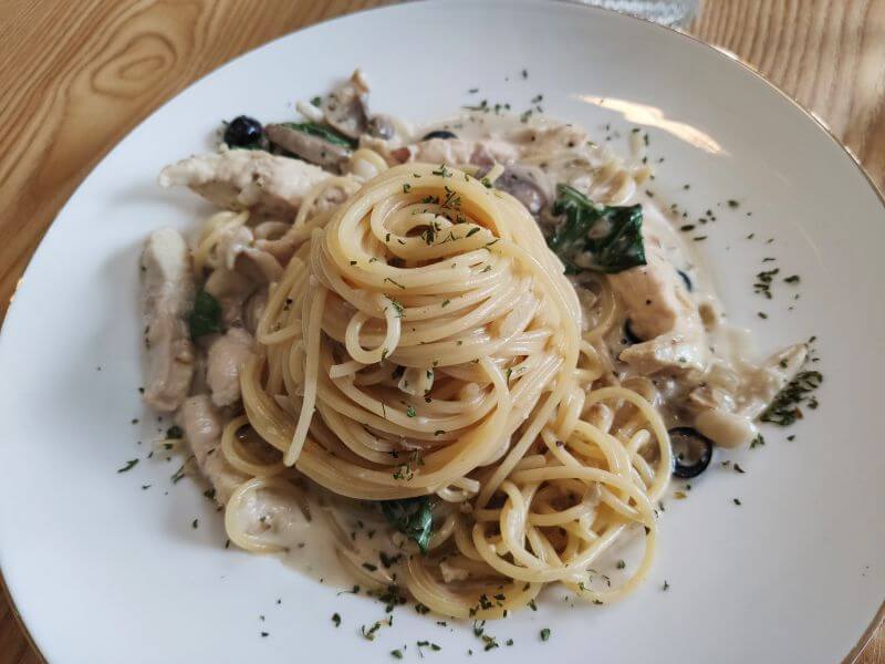 旺德福樂 奶油雞肉義大利麵