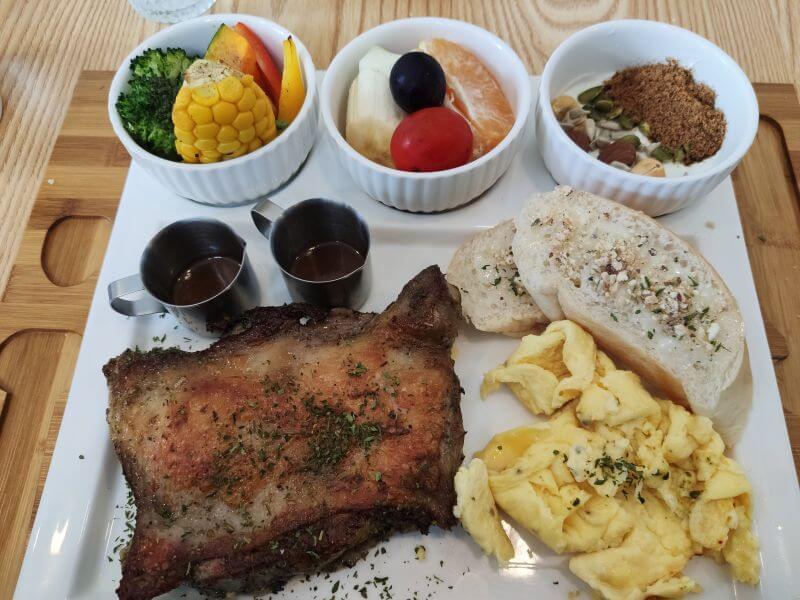 旺德福樂 嫩煎香草雞腿肉