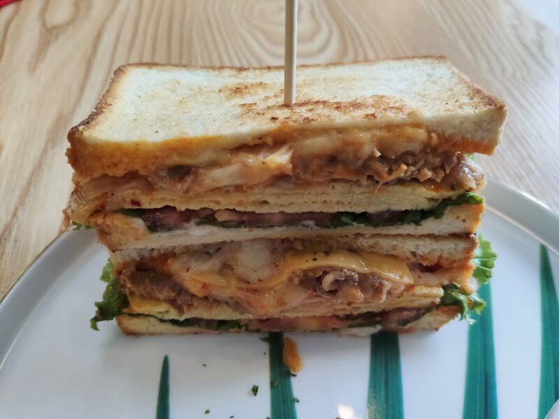 旺德福樂 泡菜牛五花三明治