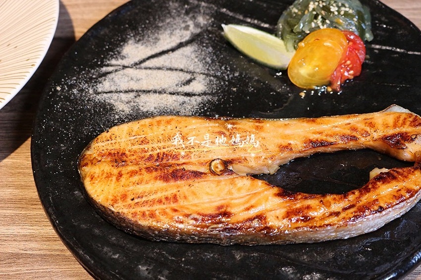 松山區吉祥路美食,松山吉祥路日本料理,松山機場美食,松山機場居酒屋,松山機場餐酒館,松山日本料理,松山區居酒屋,松山區餐酒館,松山高中後巷美食