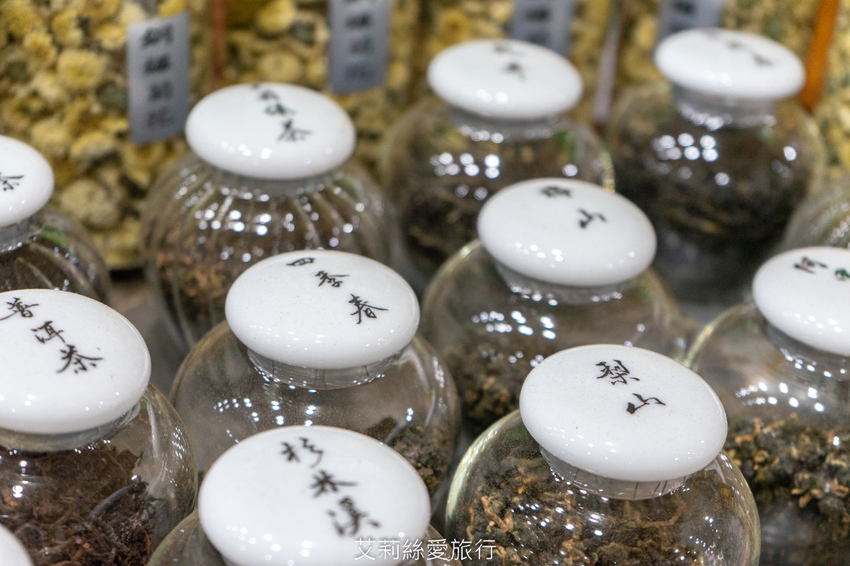 專業親切的老字號茶葉行 雋美佳 清涼手搖飲、飯店專用茶包 年節禮盒 中秋節送禮首選 - 艾莉絲愛旅行