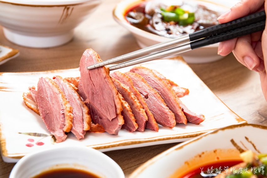 新竹鵝肉推薦饗鵝鵝肉料理!上桌直接秒殺,老饕必點鮮嫩多汁的鵝肉切盤!吃過粉紅夢幻鵝蛋嗎
