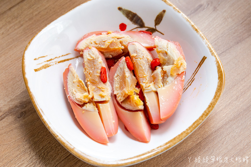 新竹鵝肉推薦饗鵝鵝肉料理!上桌直接秒殺,老饕必點鮮嫩多汁的鵝肉切盤!吃過粉紅夢幻鵝蛋嗎