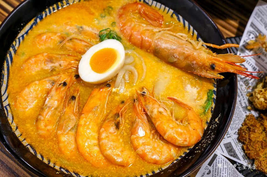 新北市三重區新北超人氣鍋燒麵新推出，炙燒叉燒肉量豐富滿足，深夜食堂宵夜選擇推薦！