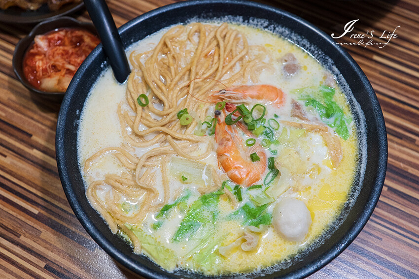 口味超讚的鍋燒專賣店，週年慶活動開跑！滿額送小菜、豬肉片加點增量60%，牛奶系列加購飲料只要一枚10元銅板 @Irene's 食旅．時旅