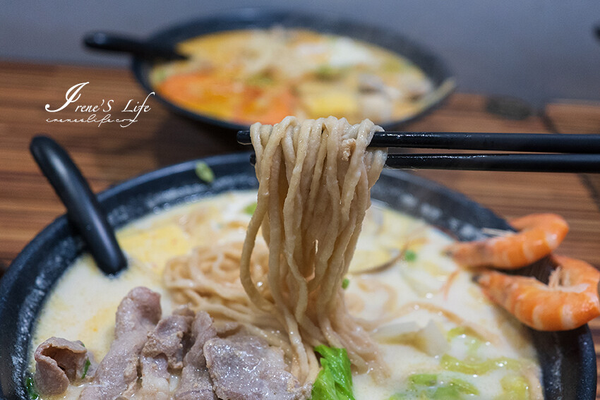 口味超讚的鍋燒專賣店，週年慶活動開跑！滿額送小菜、豬肉片加點增量60%，牛奶系列加購飲料只要一枚10元銅板 @Irene's 食旅．時旅