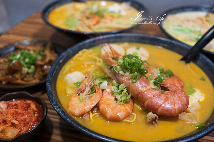 口味超讚的鍋燒專賣店，週年慶活動開跑！滿額送小菜、豬肉片加點增量60%，牛奶系列加購飲料只要一枚10元銅板 @Irene's 食旅．時旅