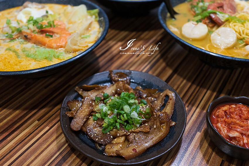 口味超讚的鍋燒專賣店，週年慶活動開跑！滿額送小菜、豬肉片加點增量60%，牛奶系列加購飲料只要一枚10元銅板 @Irene's 食旅．時旅