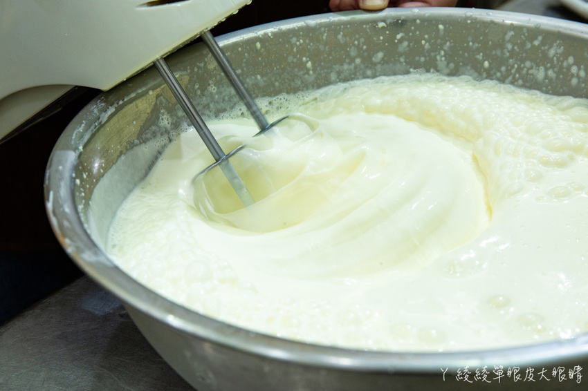 從日本紅回台灣的人氣芝士奶蓋在新竹，利客坊芝士奶蓋專門店！可愛喵星人打造的手搖飲料店