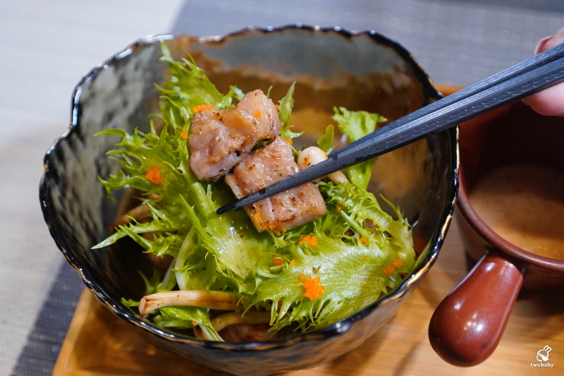 基隆市信義區賞鮨手作料理店 1580元套餐享受龍蝦、和牛、海膽等13道料理,基隆高CP值日本料理聚餐首選!