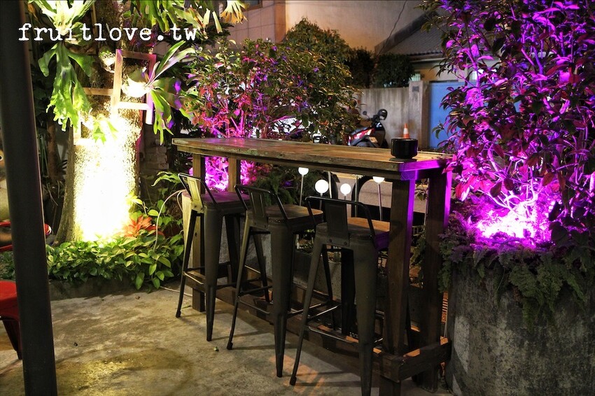 秋田笠 Izakaya⟩台中西區寵物友善餐廳，日式居酒屋一週四天暢飲日，有各種燒烤串燒、炸物、鍋物、壽司、熱炒、酒品可選擇，另有包場服務 @果果愛Fruitlove