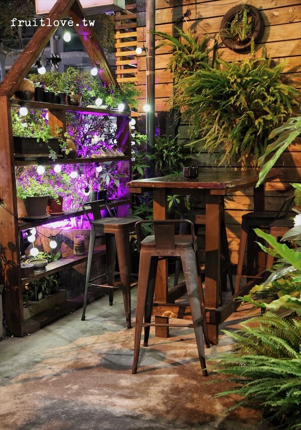 秋田笠 Izakaya⟩台中西區寵物友善餐廳，日式居酒屋一週四天暢飲日，有各種燒烤串燒、炸物、鍋物、壽司、熱炒、酒品可選擇，另有包場服務 @果果愛Fruitlove