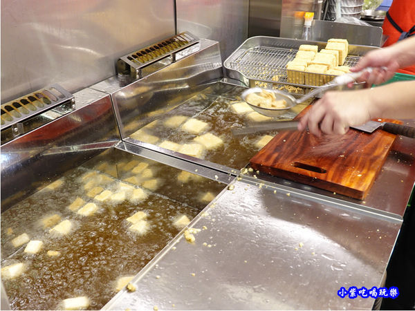 煎炸世家小吃店-饒河街夜市美食 (6).jpg