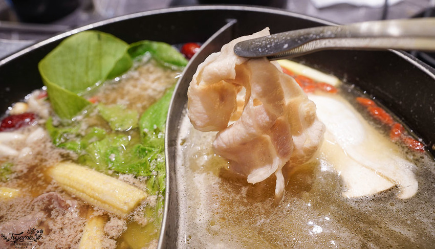 澎湖吃到飽餐廳就是狂!!新巴適經典麻辣鍋,高級肉品、眾多海鮮任你選,單點式火鍋吃到飽! @緹雅瑪 美食旅遊趣 澎湖吃到飽餐廳就是狂!!新巴適經典麻辣鍋,高級肉品、眾多海鮮任你選,單點式火鍋吃到飽! @緹雅瑪 美食旅遊趣